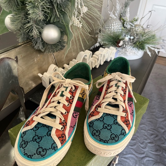 Size 10 Authentic Gucci shoes with box - Picture 2 of 5